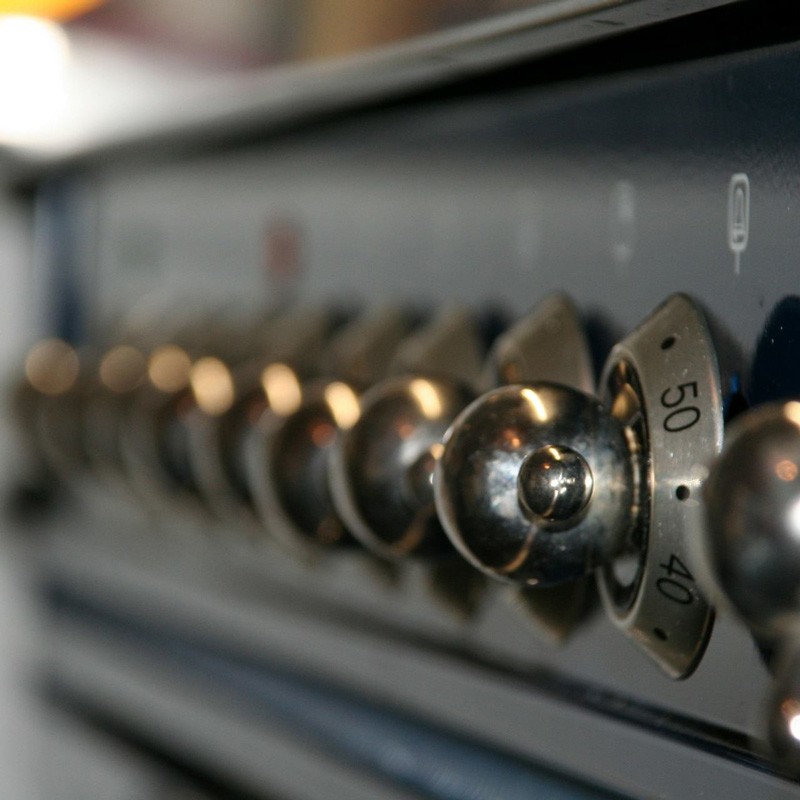 Spotless oven and microwave surfaces after appliance cleaning in Phoenix, AZ